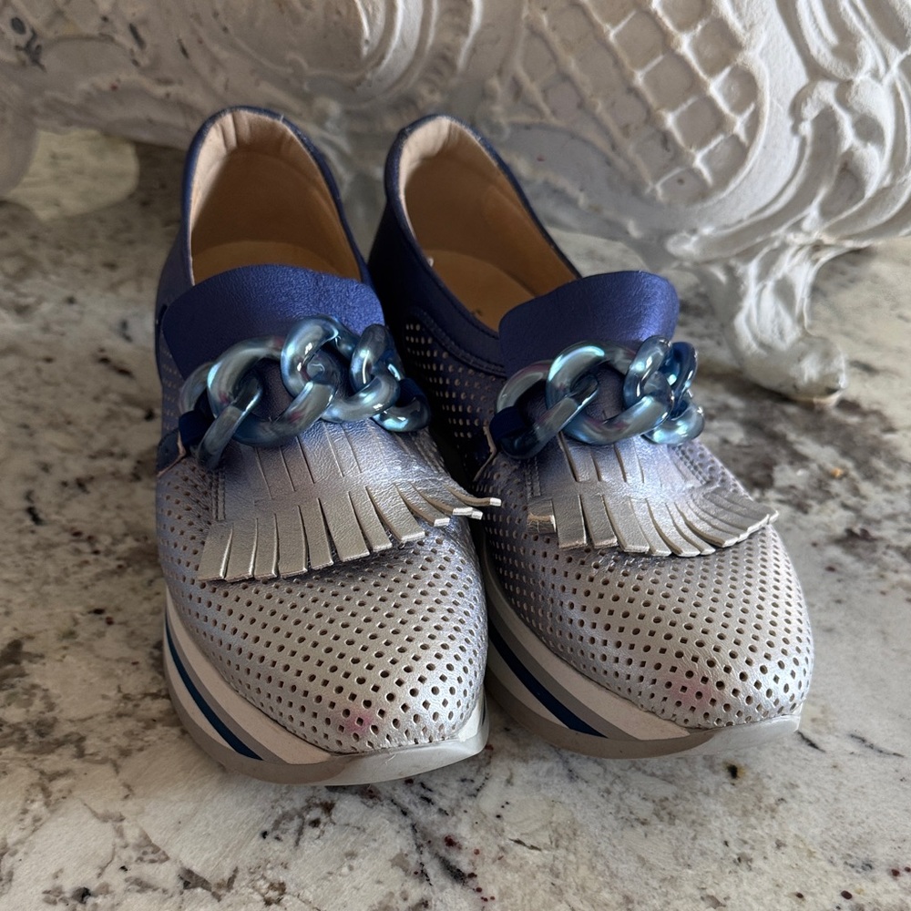 Stylish Women's Silver and Blue Loafers